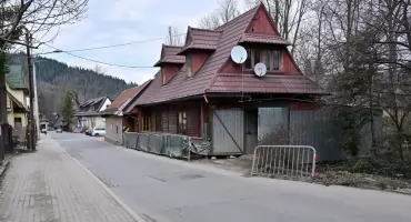 Zniknie wystający budynek na Kasprusiach - rusza z przebudową drogi w Zakopanem
