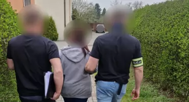 Zamiast zysku stracił oszczędności. Policja zatrzymała trzy kobiety podejrzane o oszustwo