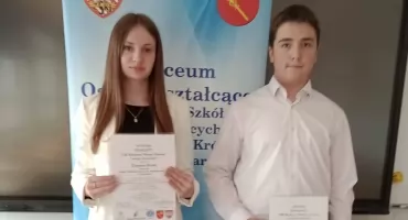 Zuzanna Myrda i Jakub Szymański z Załucznego finalistami konkursu wiedzy prawnej w Małopolsce