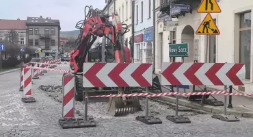 Remont wokół rynku potrwa dłużej. Utrudnienia zostaną z nami na kilka miesięcy