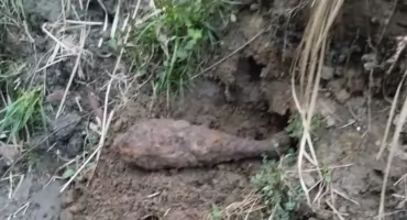 Niewybuch z czasów II wojny światowej znaleziony w Lipnicy Wielkiej - granat leżał w potoku