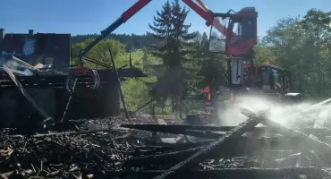 Pożar budynku mieszkalnego z zabudowaniami gospodarczymi w Lipnicy Wielkiej