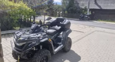 Quady ponownie pod kontrolą. W Poroninie kierowca bez uprawnień i niesprawne pojazdy podczas kontroli
