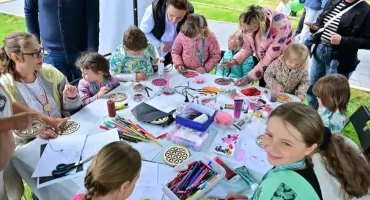 Tłumy na Dolnej Równi Krupowej. Zakopiański Dzień Dziecka przyciągnął rodziny z całego Podhala