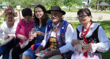 Od skrawka sukna do góralskich portek. W Krościenku nad Dunajcem uczą rzemiosła od podstaw