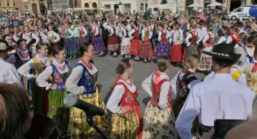 Zakopane promuje lato pod Tatrami - góralska muzyka, regionalne smaki i atrakcje w centrum Krakowa