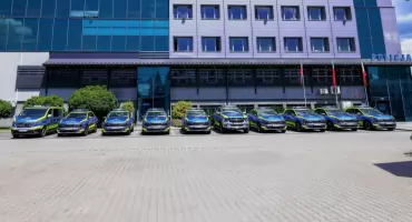 Nowe radiowozy i specjalistyczny sprzęt dla policjantów z Nowego Targu. Flota została mocno wzmocniona