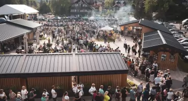 777 litrów bryndzówki i tysiące uczestników. Szczawnica pobiła Rekord Polski