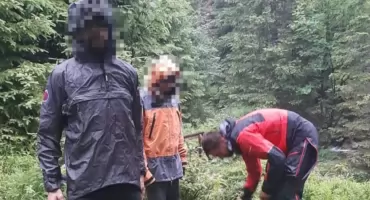Burza odcięła im drogę w Tatrach. Ratownicy ruszyli po ojca i 13-letniego syna