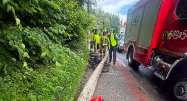 Drzewo spadło na rowerzystów w Białce Tatrzańskiej. Dwie osoby zostały poszkodowane