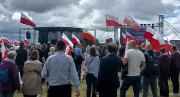 Sebastian Śmietana: Polacy żądają ekshumacji. Ziemia nie kłamie - Małopolanie w Jedwabnem