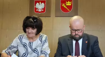 Ponad milion złotych na rozbudowę szkoły w Jabłonce. Umowa została podpisana