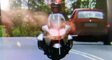 Motocyklista pędził za szybko, pijani użytkownicy hulajnóg dostali wysokie mandaty. Weekendowe kontrole na Podhalu