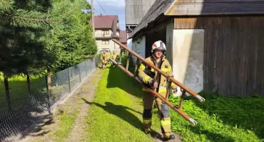 Niepokojące zgłoszenie w Podczerwonem - do akcji ruszyli policjanci i strażacy 