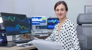 Jak wygląda praca w finansach i rachunkowości? Czy warto wybrać te studia?