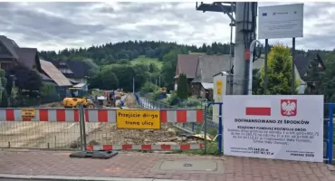 Budowa drogi do szkoły w Białym Dunajcu nabiera tempa. Prace mają zakończyć się przed nowym rokiem szkolnym