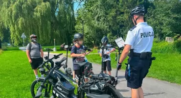 Policyjna akcja na ścieżkach rowerowych - funkcjonariusze ujawnili ponad 60 wykroczeń w powiecie nowotarskim