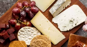 Jak dobrać sery do karty win - parmigiano, pecorino i gorgonzola w praktyce