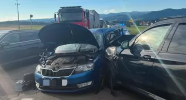 Młody kierowca doprowadził do zderzenia we Frydmanie. Policja ustaliła przebieg kolizji