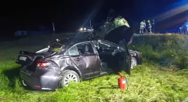 Dachowanie w rejonie Kośnych Hamrów. Dwie osoby trafiły do szpitala
