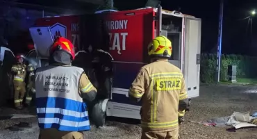 Pożar samochodu w Groniu. Policja apeluje do świadków
