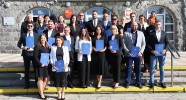 26 nauczycieli z awansem zawodowym. Uroczystość w Starostwie Powiatowym w Nowym Targu