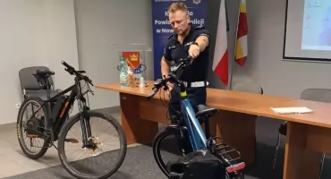 Policjanci z Nowego Targu szkolili się z zasad jazdy na hulajnogach i rowerach