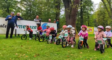 Kolarskie emocje w Rabce-Zdroju - prawie 200 młodych zawodników na starcie kolejnych zawodów Mini Podhale Tour