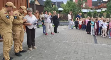 Ewakuacja przedszkola i żłobka w Poroninie. Strażacy sprawdzili procedury