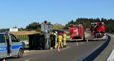 Groźne dachowanie na zakopiance