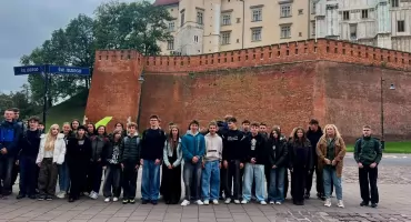 Lekcja historii poza szkołą. Kadeci z Nowego Targu poznawali Kraków