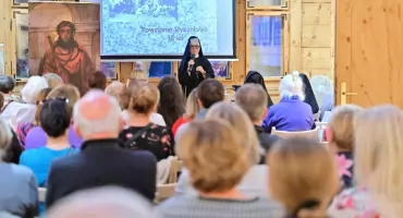 Siostra Teresa Pawlak opowiadała o św. Bracie Albercie w Zakopanem - Wieczór w Czerwonym Dworze