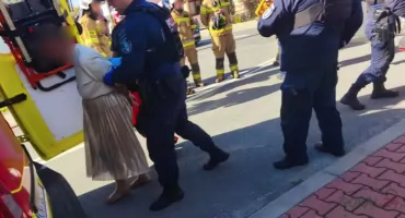 Uszkodzone budynki, pojazdy, ogrodzenie - po niebezpiecznym rajdzie na Podhalu 59-latka usłyszała zarzuty