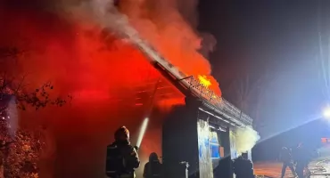 Pożar garażu w Zakopanem - nocna interwencja strażaków