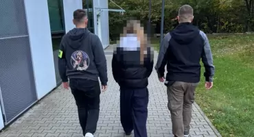 16-latka zatrzymana za nagranie dotyczące zagrożenia w szkole. Policja apeluje o rozwagę w internecie