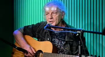 Poezja, muzyka i humor w Stacji Kultura Zakopane. Wyjątkowy wieczór z Piotrem Biesem i Jarosławem Kąkolem